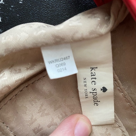 Kate Spade Red Patent Shoulder Bag / Crossbody • Used • Small Bow Detail - Picture 11 of 13